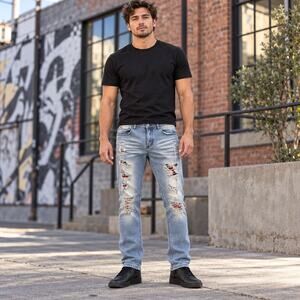 GFTD Los Angeles Men’s 36 Light Wash Plaid Patch Distressed Stretch Jeans